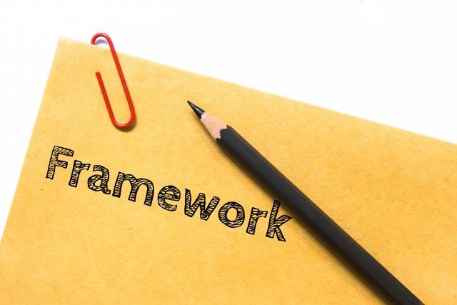 Giữa Framework và Library có gì khác nhau?